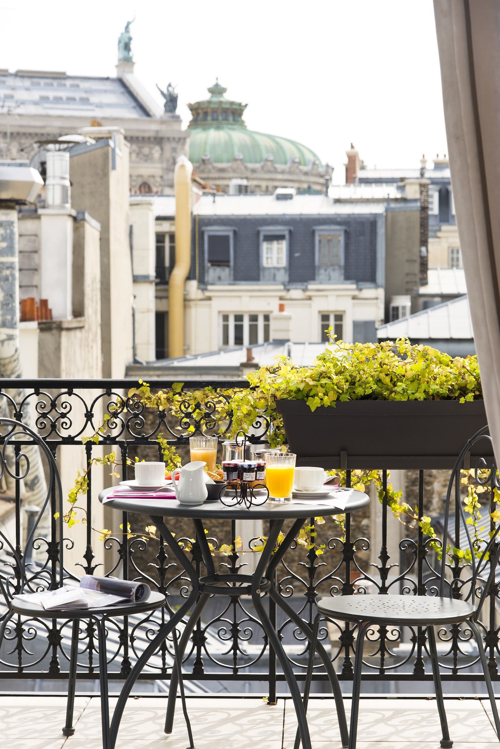 Hotel Saint-Petersbourg Opera & SPA